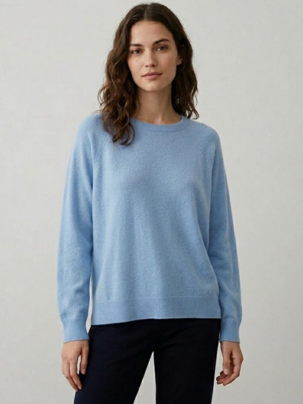 Minnie Rose 100% Cashmere Long Sleeve Raglan Crew in Sky Blue